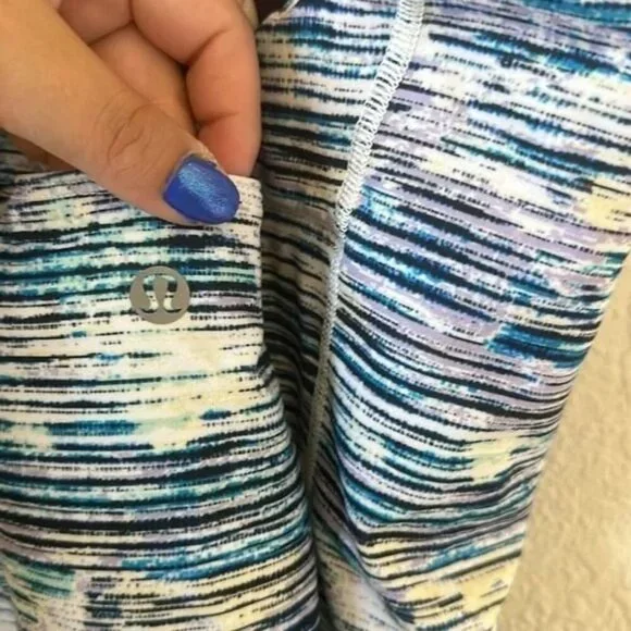 Lululemon Enhearten Blurry Belle Multi Deep Zinfandel Blue Tank Top - Picture 8 of 8